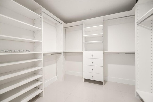 Building Photo - 3951 S Ocean Dr