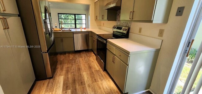 Building Photo - 22310 Cameo Dr E