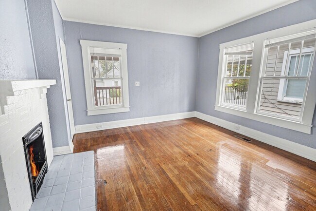Building Photo - 2335 20th Place Ensley