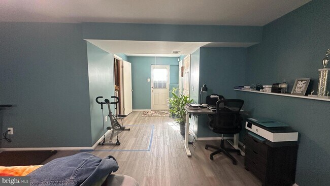 Building Photo - 8111 Brown Ct