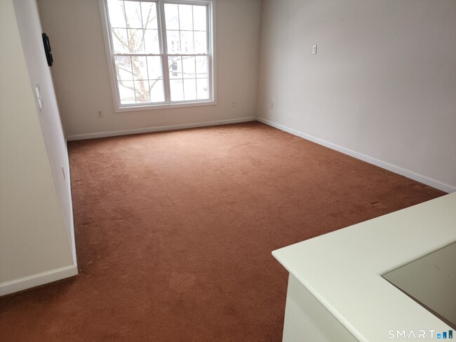 Building Photo - 158 Sterling Dr