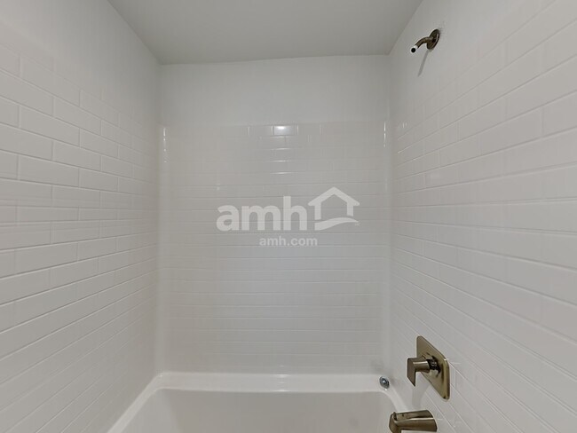 Building Photo - 10076 Roseum Ct