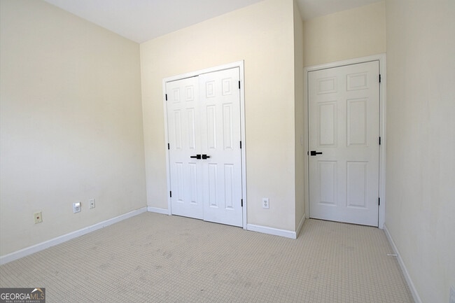 Building Photo - 110 Freeman Forest Dr