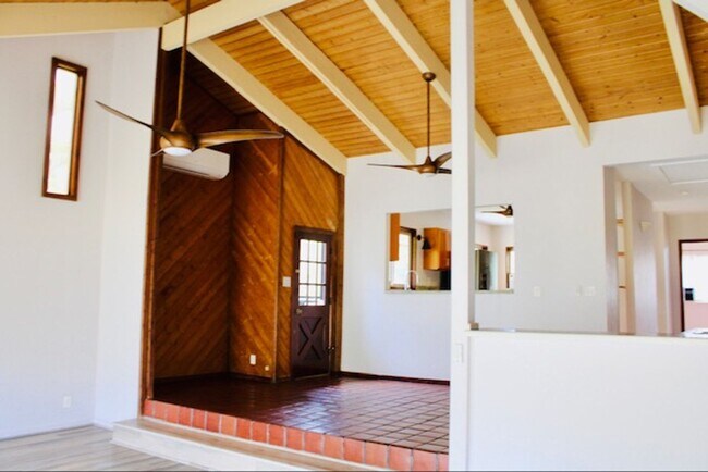 Building Photo - Gorgeous Executive Kailua Home For Rent!