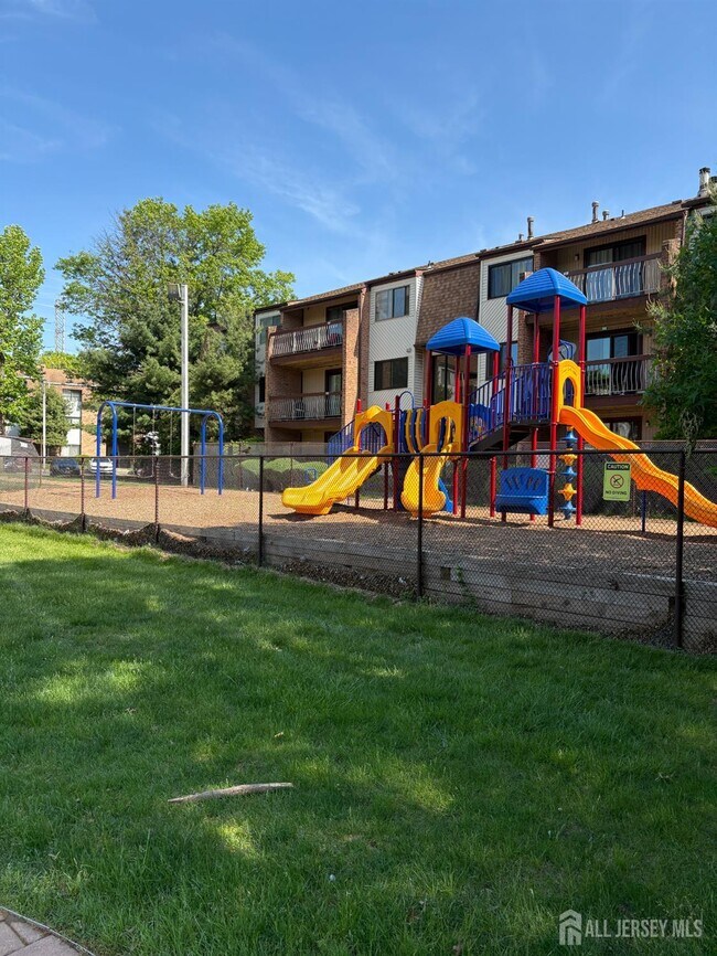 Building Photo - 1209 Edison Glen Terrace