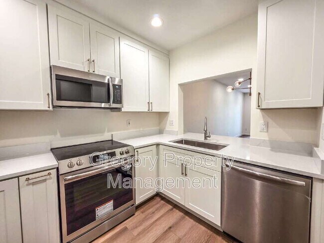 Building Photo - 12439 Totem Lake Way