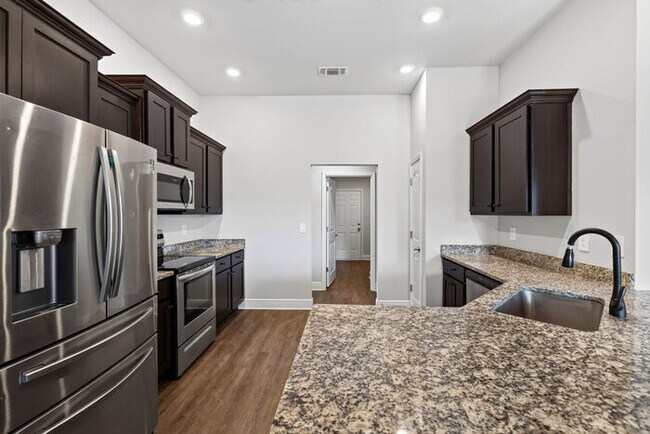 Building Photo - 15028 Emersyn Ln