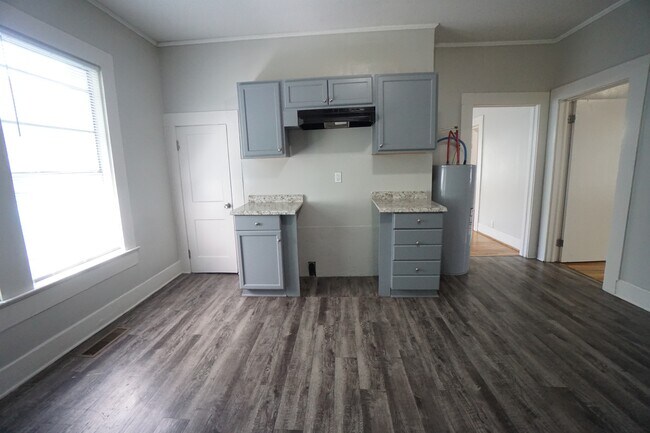 Building Photo - 4335 Jackson St