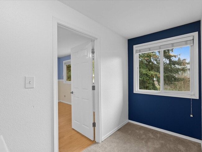 Building Photo - 24201 Firdale Ave