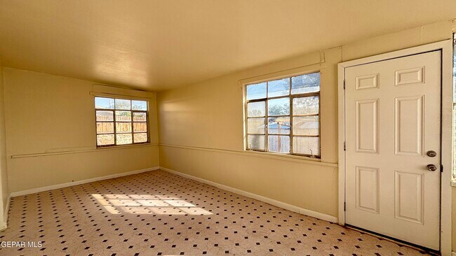 Building Photo - 8033 Carpenter Dr