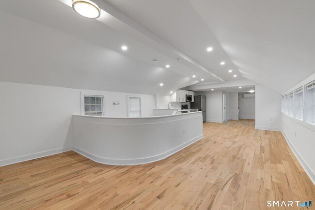 Building Photo - 523 Danbury Rd