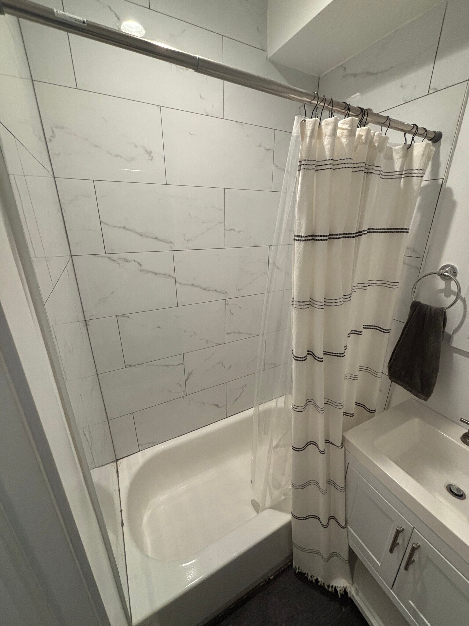 1st Bathroom - 1401 N Mohawk St
