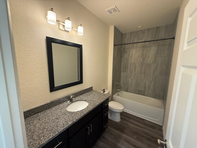 Building Photo - 1136 S Hilton Cir