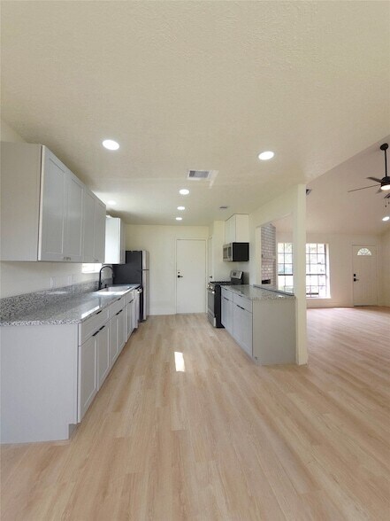 Building Photo - 6706 Dinner Creek Ct