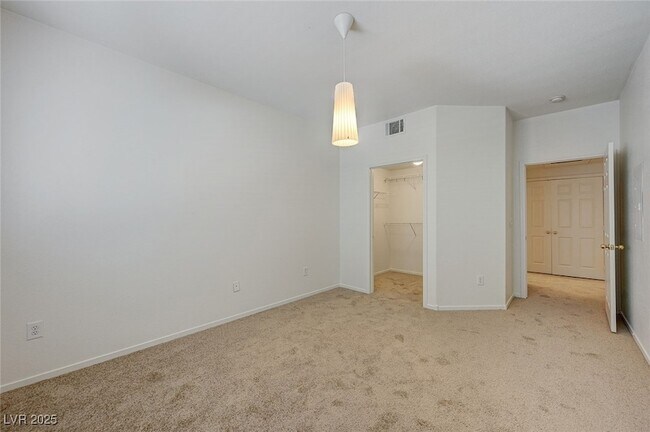 Building Photo - 6160 Rumrill St