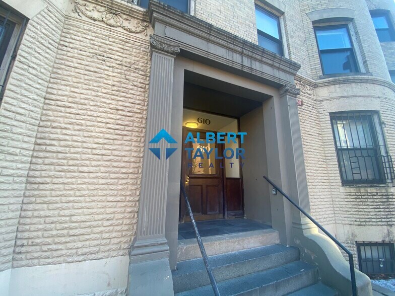 Building Photo - 600 Columbus Ave