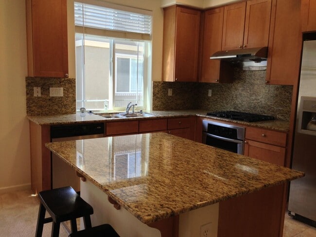 Building Photo - $3995 / 3BR - GORGEOUS NEWER MILPITAS HOME