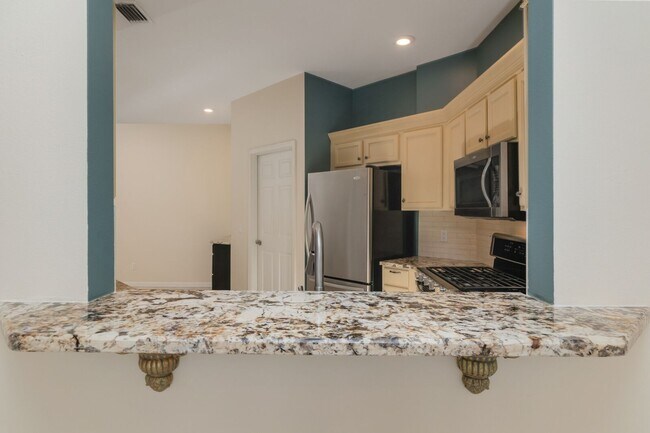 Building Photo - 308 Espana Ct