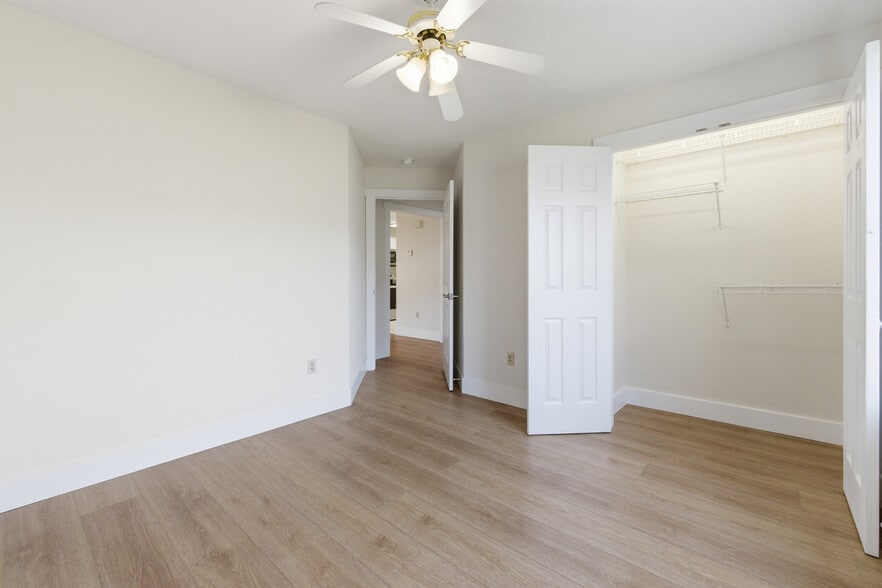 Building Photo - 1921 Ty Way Xing