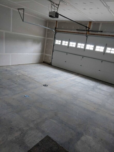 Building Photo - 11374 Emmons St