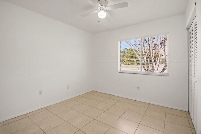 Building Photo - 1230 Port Malabar Blvd NE