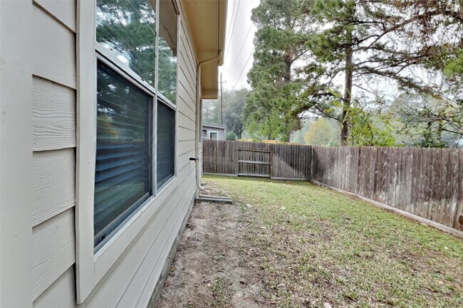 Building Photo - 18730 Dempsey Oaks Dr