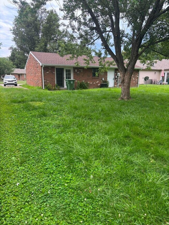 Building Photo - 2513 Strickland Dr