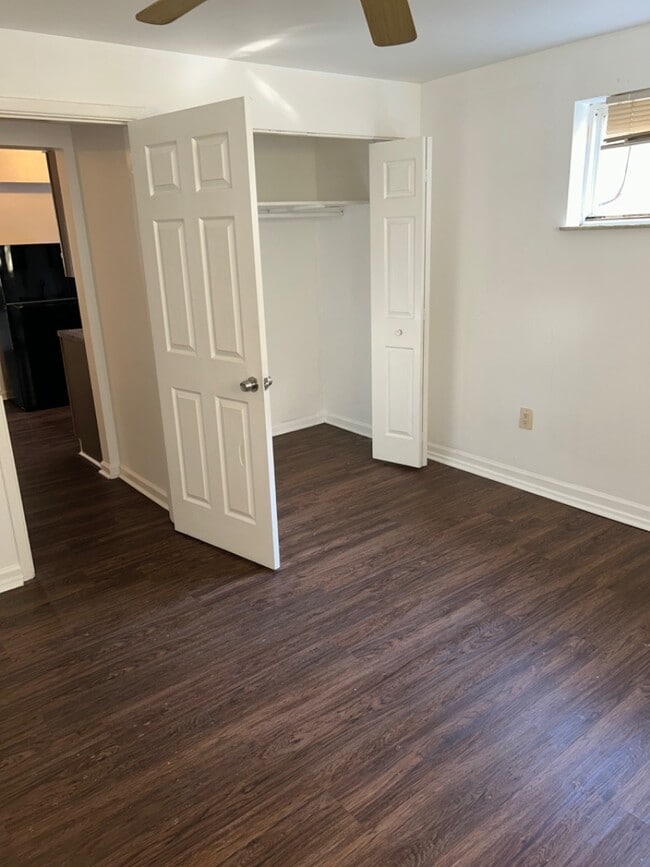 Building Photo - 2613 Chesterfield Ct