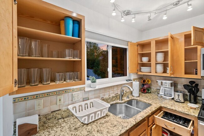 Building Photo - 16401 Baja Ct