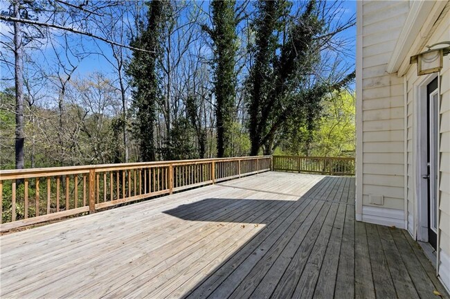 Building Photo - 201 Colony Springs Dr