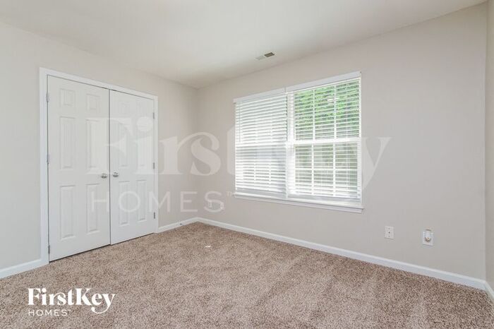Building Photo - 236 N Honey Springs Ave