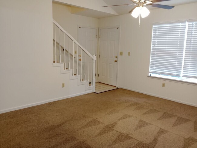 Building Photo - 4414-4416-4416 Cheryl Ct