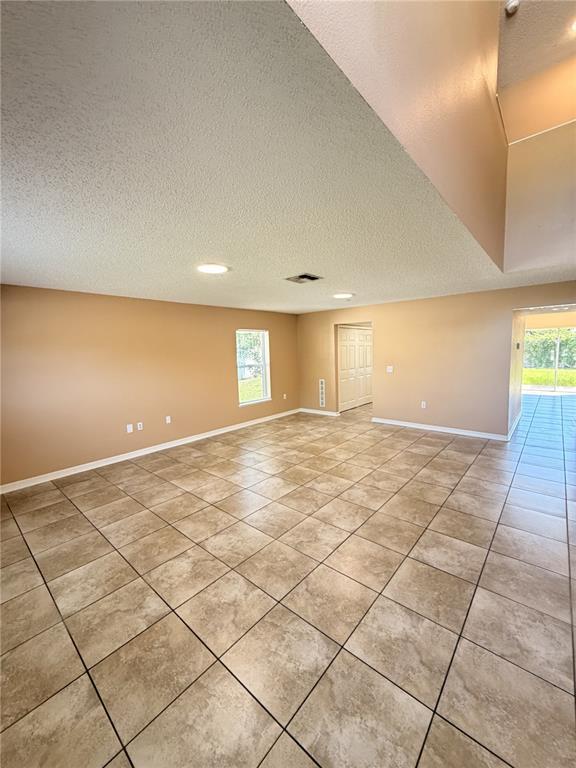 Building Photo - 4 Princess Geraldine Pl