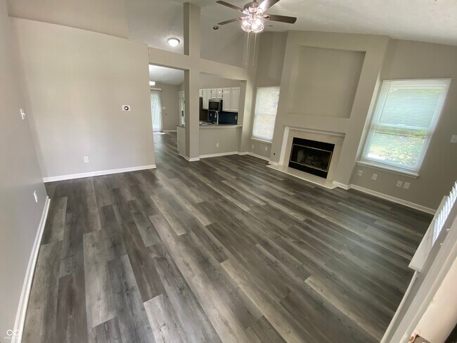Building Photo - 8457 Traders Ct
