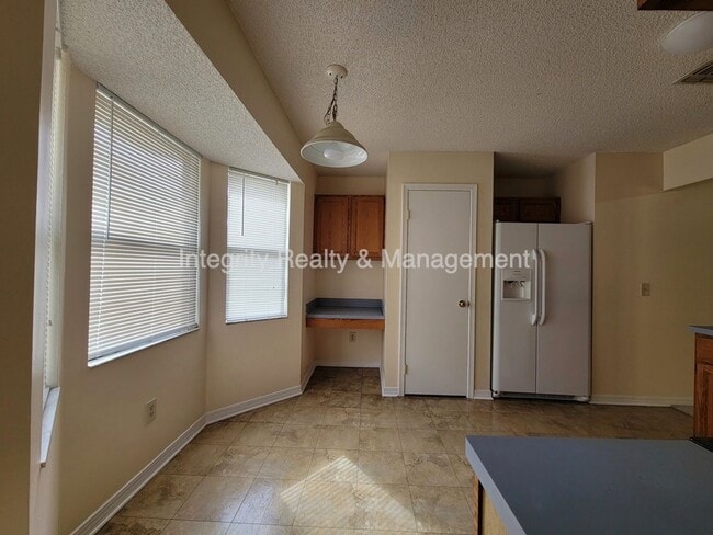 Building Photo - 7519 Allspice Cir N