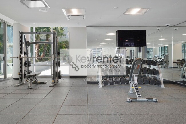 Building Photo - 400 Central Ave