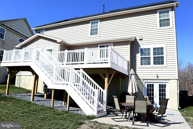 Building Photo - 2716 Lake Forest Dr