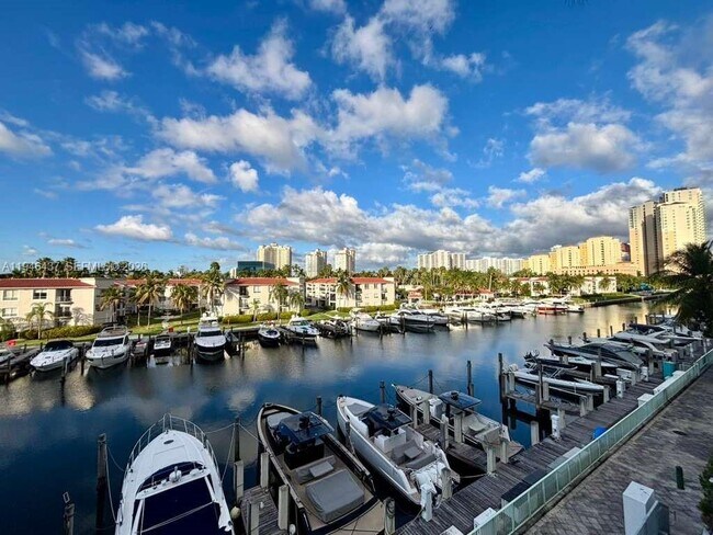 Building Photo - 3029 NE 188th St