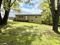 Building Photo - 26 Pine Ln