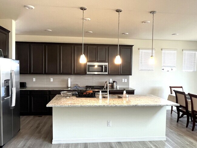 Building Photo - Wonderful 4 Bedroom/2 Bathroom with a Loft and Study in Whispering Pines!