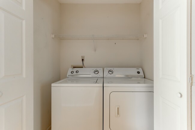 Building Photo - 501 Olmsted Park Pl