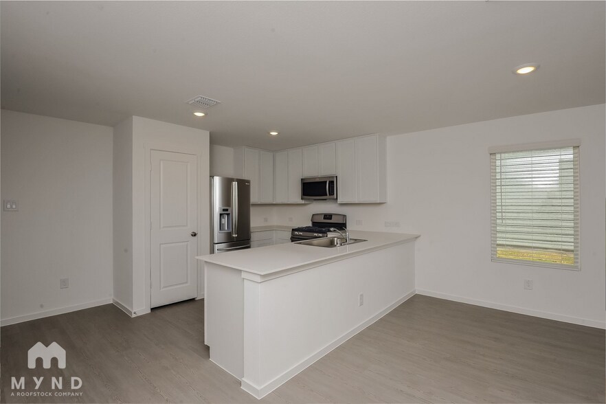 Building Photo - 2729 Mistwood Dr