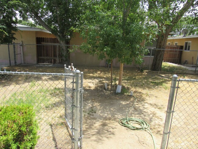 Building Photo - West Lancaster Duplex