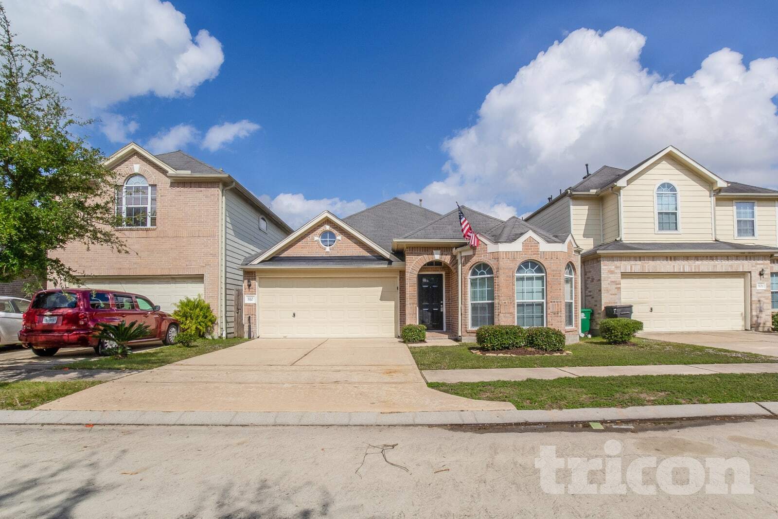 Building Photo - 810 Forest Hillside Ln