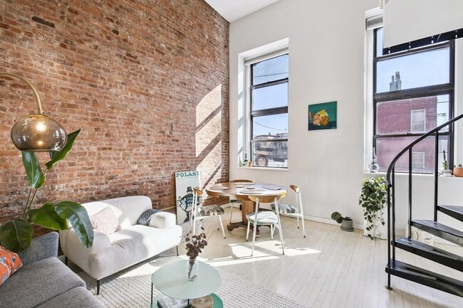 Building Photo - 464 Central Ave