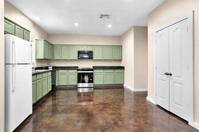 Building Photo - 3129 Molly Dr