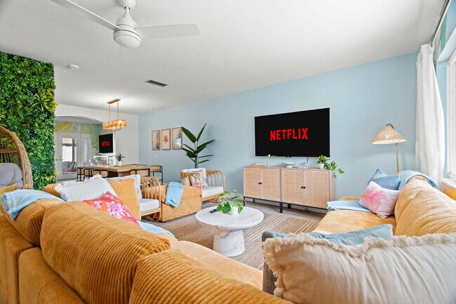 Building Photo - 1121 19th St SW