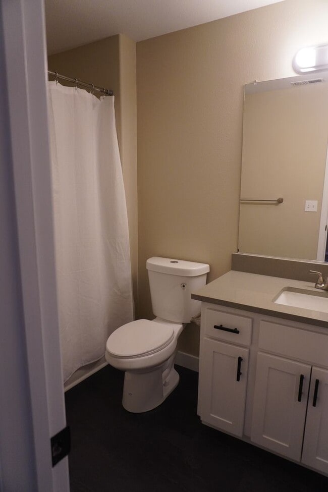 Building Photo - 16409 NE 31st St