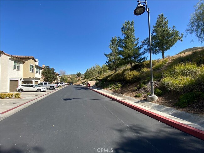 Building Photo - 15651 Vista Way