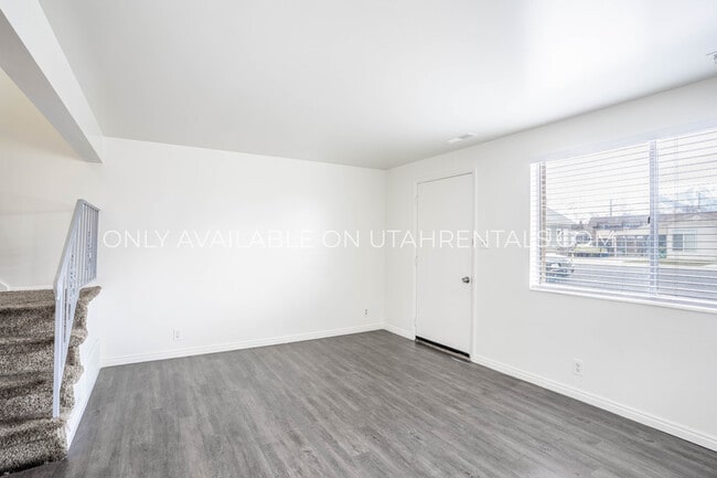 Building Photo - 186 W 100 N